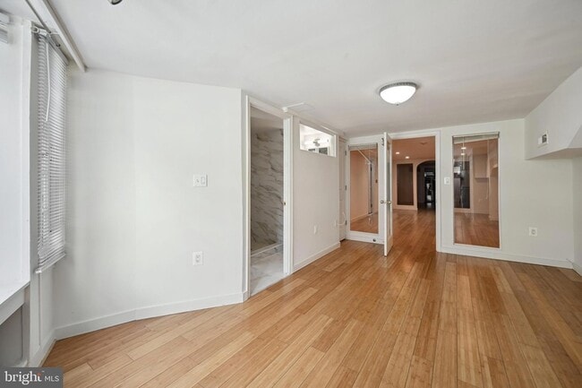 Building Photo - 1308 18th St NW