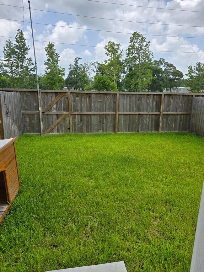 Building Photo - 21519 Carosella Dr