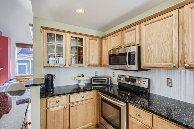 Building Photo - Spacious 4 BDR Longmont Home