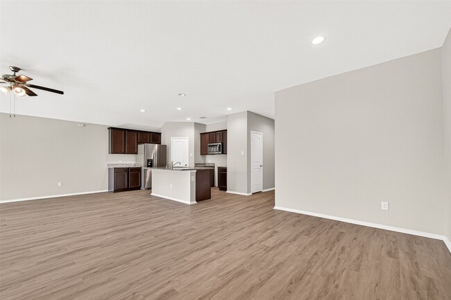 Building Photo - 20112 Leaf River Cir