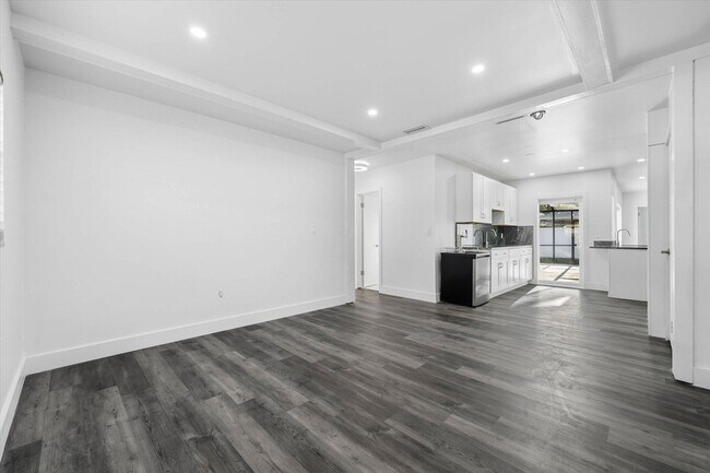 Building Photo - 1650 NW 9th St