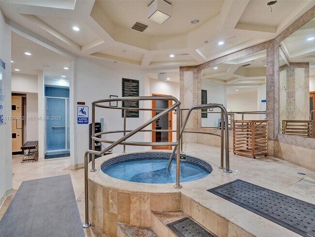 Building Photo - 9595 Collins Ave