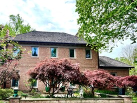 Building Photo - 5112 Cape Cod Ct