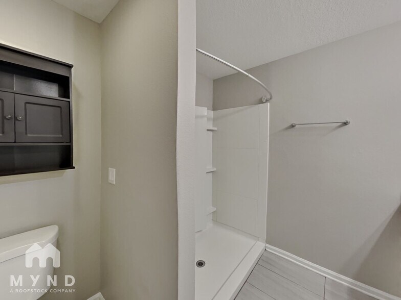 Building Photo - 12372 Cherry Bluff Dr