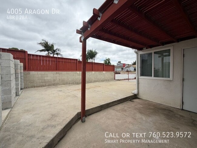 Building Photo - 4005 Aragon Dr