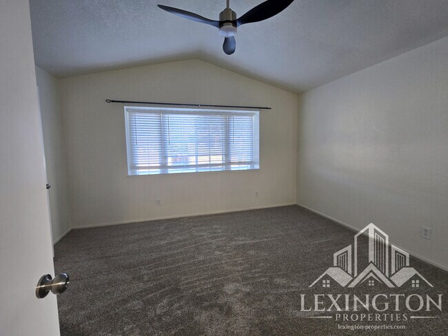 Building Photo - Beautifully Updated, 4BD/3BA, Home in Rocklin – Excellent Location!