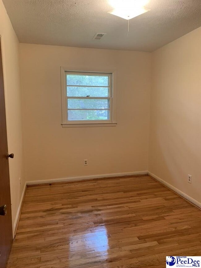 Building Photo - 1108 Elmgrove Ave