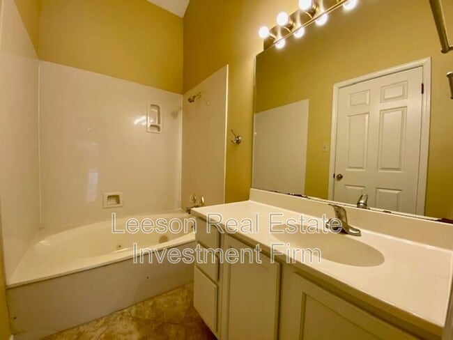 Building Photo - 9221 Ellerbe Rd