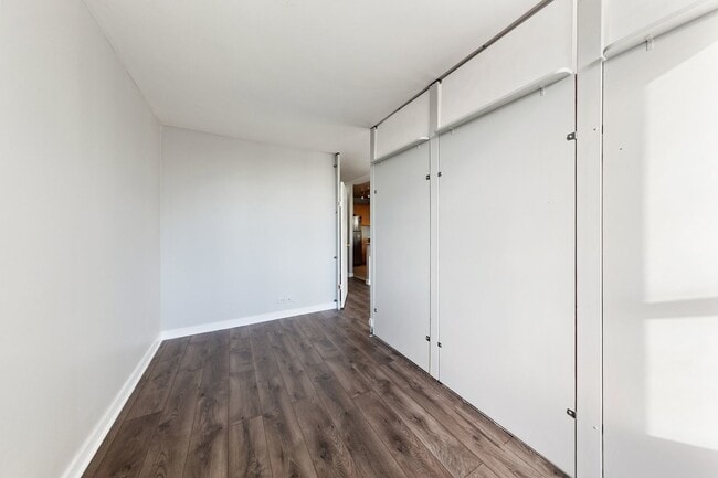 Building Photo - 655 W Irving Park Rd