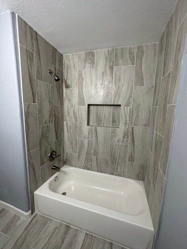 Building Photo - 2504 Rosemead Dr