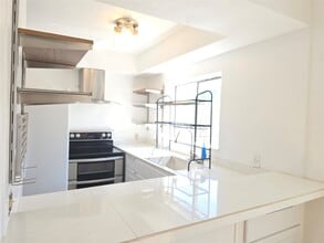 Building Photo - 11231 Briar Forest Dr