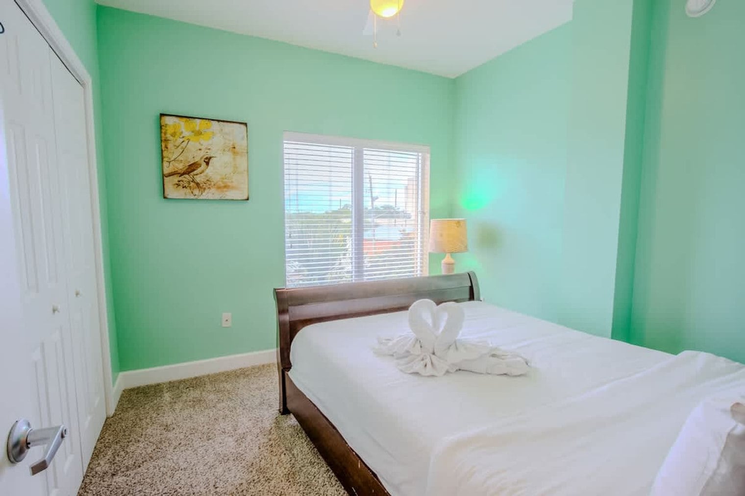 Building Photo - 16819 Front Beach Rd