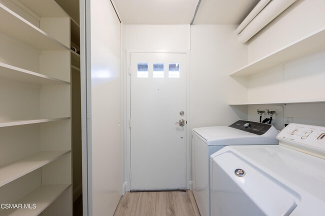 Building Photo - 28955 Oakpath Dr