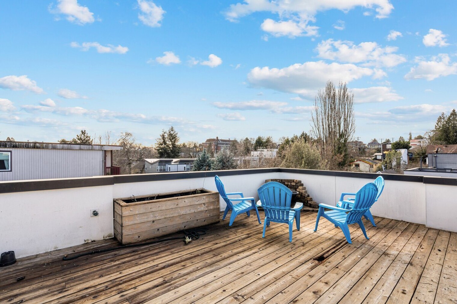 Building Photo - 2214 E Terrace St