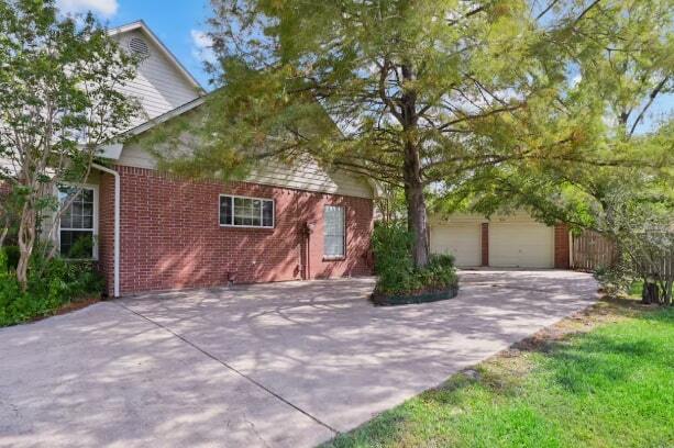 Building Photo - 2810 Cimarron Ct