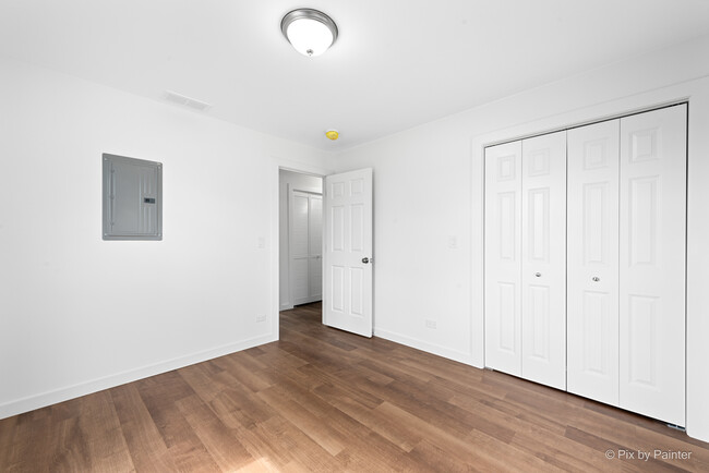 Building Photo - 544 Hainesville Rd