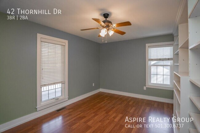 Building Photo - 42 Thornhill Dr