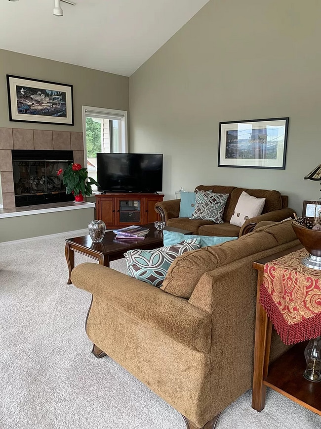 Building Photo - Stunning 2-Bedroom Condo with Panoramic Views in Gig Harbor