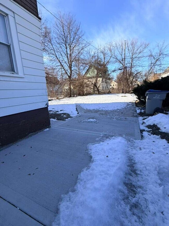 Building Photo - 2217 N 15th St