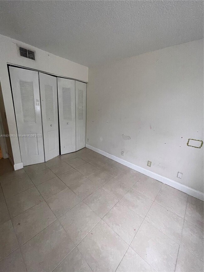 Building Photo - 10773 Cleary Blvd