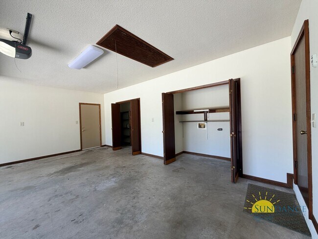 Building Photo - Beautifully Updated 3BR Home in Mary Esther!