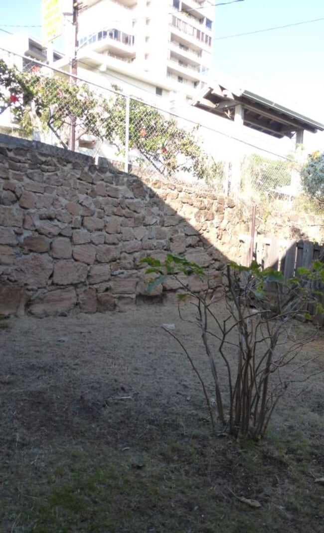 Building Photo - Prime location in the heart of Makiki 2 Be...