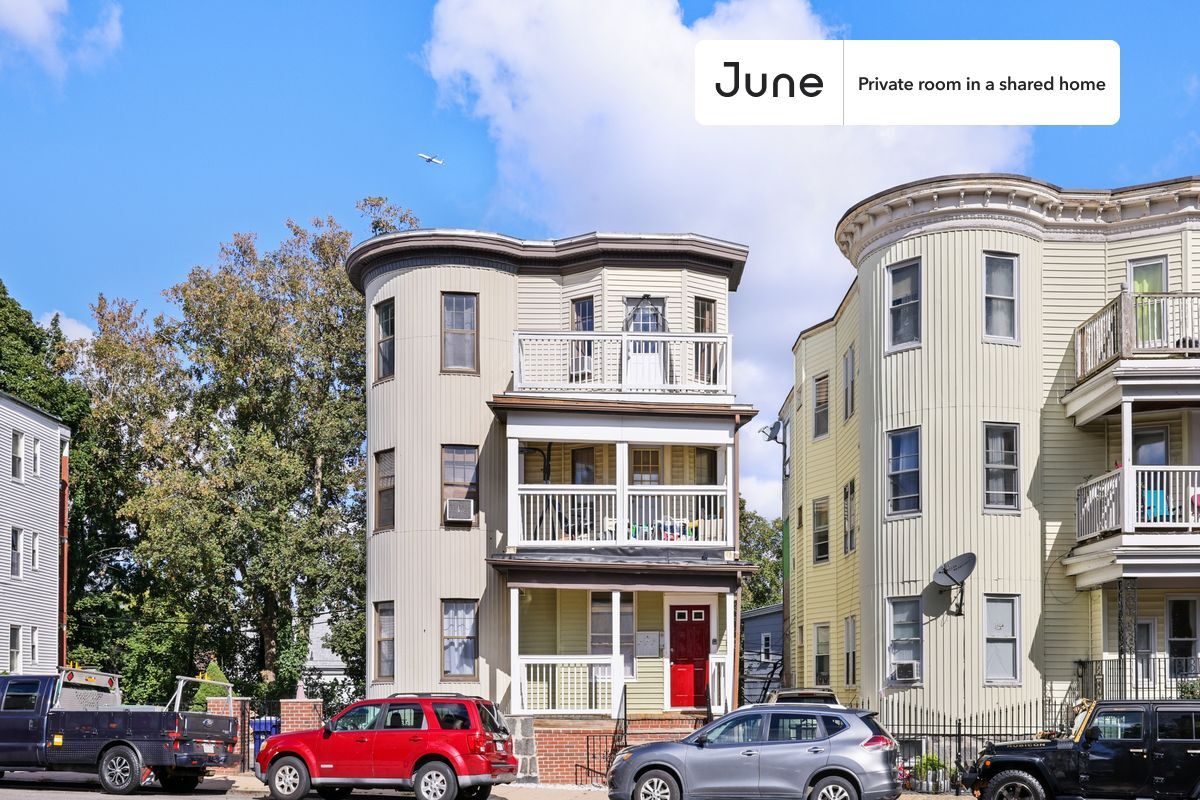 Building Photo - Room in Shared 4 bed/1 bath home