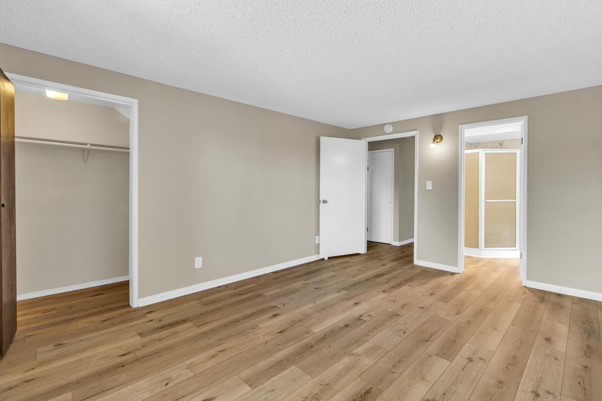 Primary Bedroom - 3210 Geronimo Ave