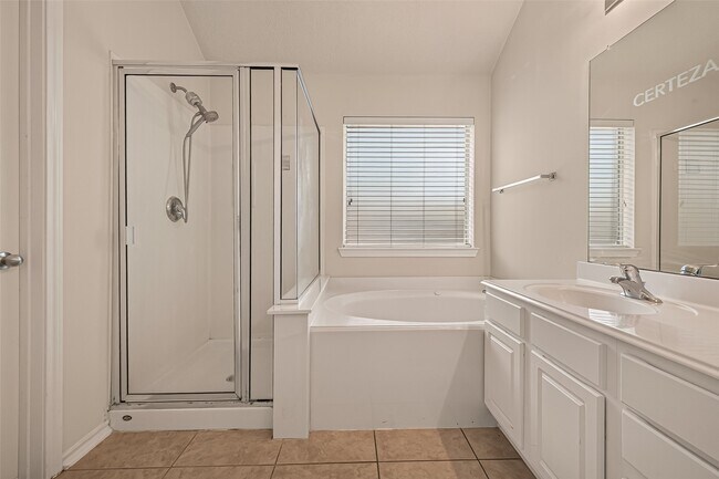 Building Photo - 5006 Juniper Walk Ln