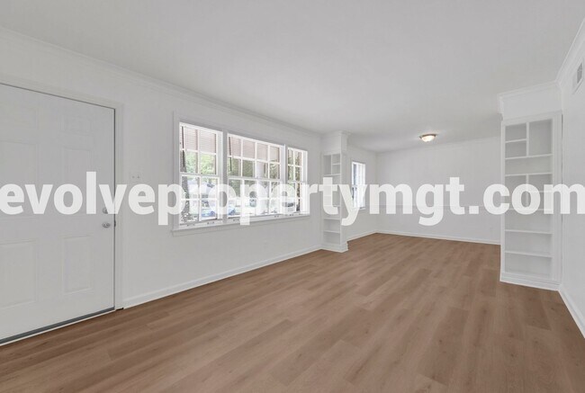 Building Photo - STUNNING RENOVATION IN PRIME LOCATION!! $5...
