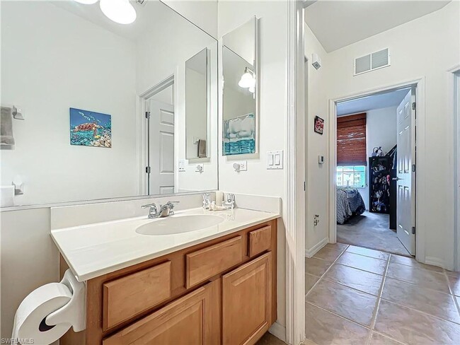 Building Photo - 3 bedroom 2 bathroom Condo in Majestic Pointe