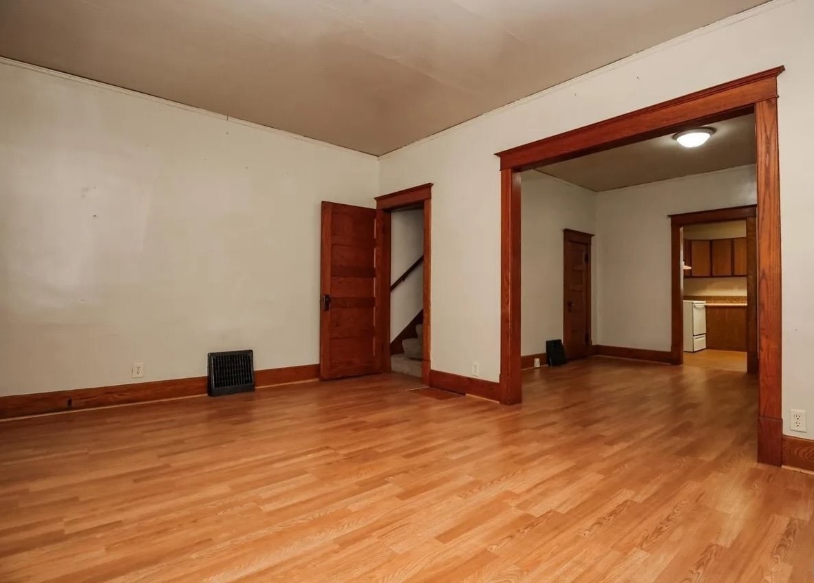 Building Photo - 425-427 W 16th St