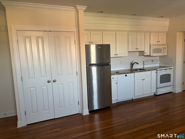 Building Photo - 391 Reef Rd