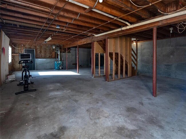 Building Photo - 262 Wood Hill Rd