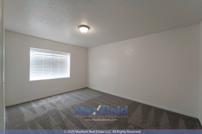 Building Photo - NEW CARPET - 6BD 4BTH 2GAR - Home in Lehi - 6 Month Lease available