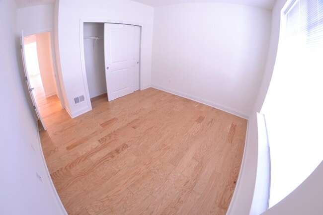 Building Photo - 118 Milkweed Dr