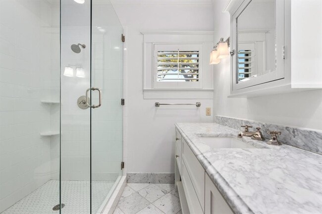 Building Photo - 1301 Kent Ln