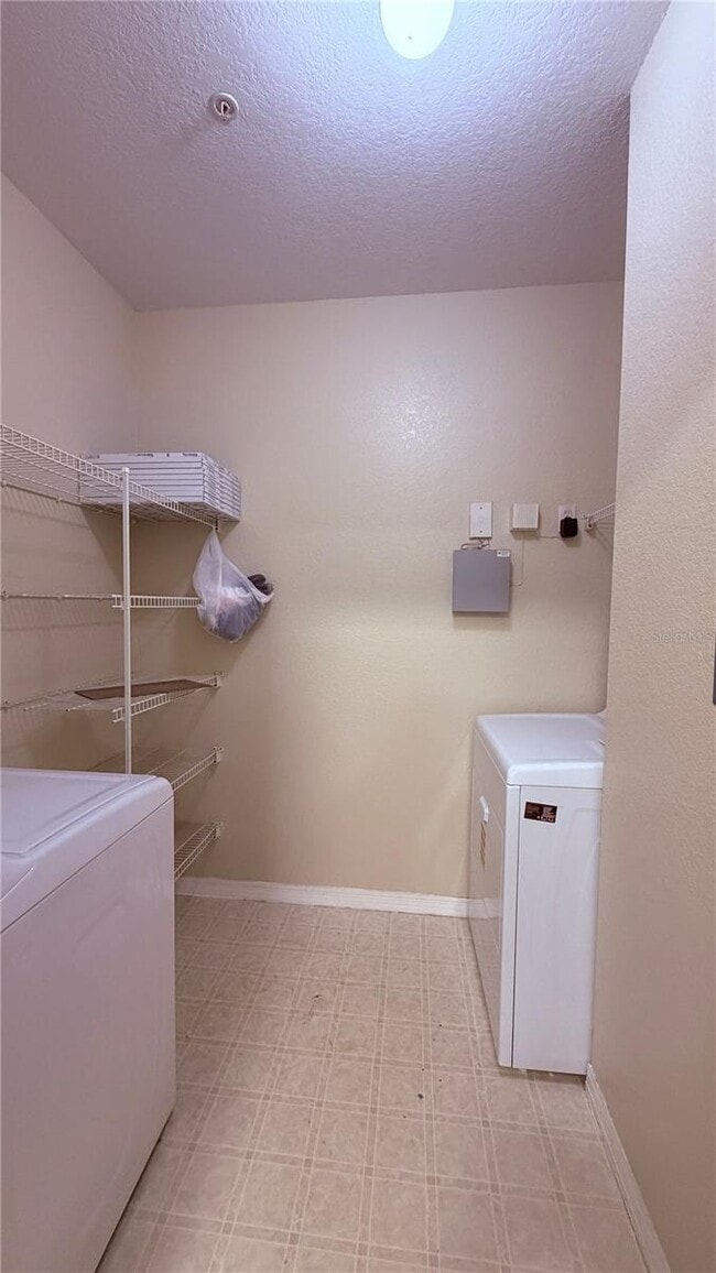 Building Photo - 2705 Maitland Crossing Way