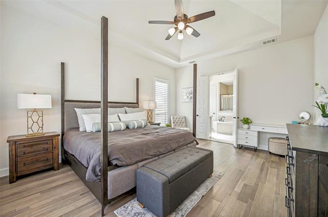 Building Photo - 2450 Kates Pl