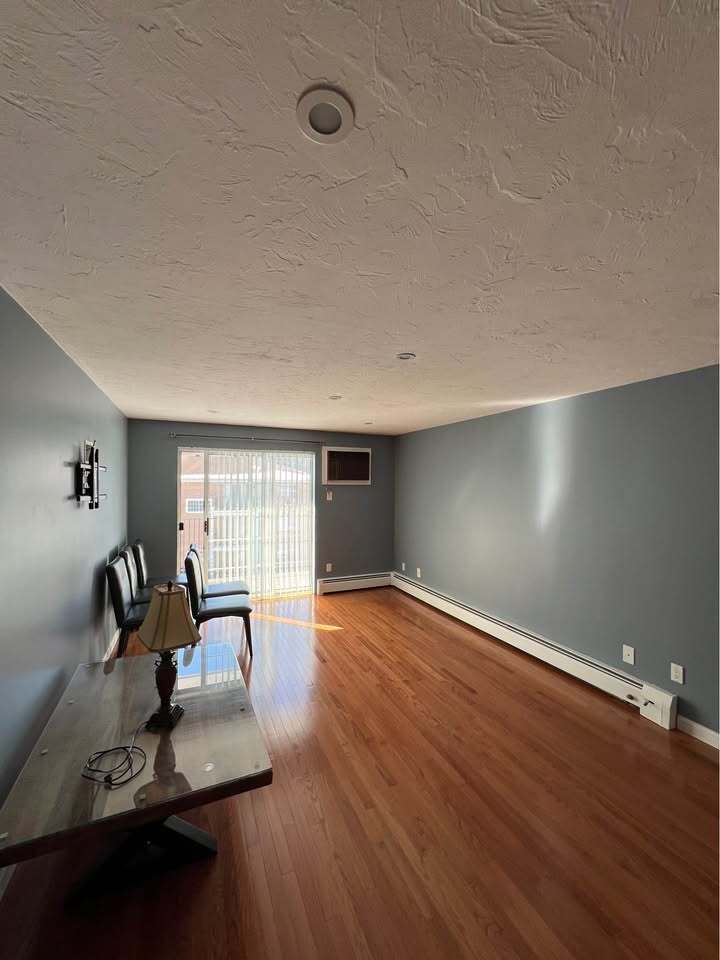 Building Photo - 383 Huse Rd