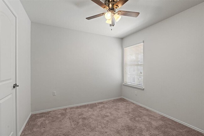 Building Photo - 206 Paint Creek Ln