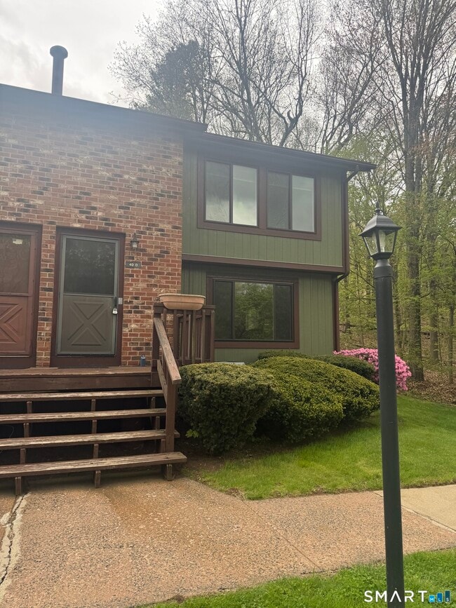 Building Photo - 49 Cliffside Dr
