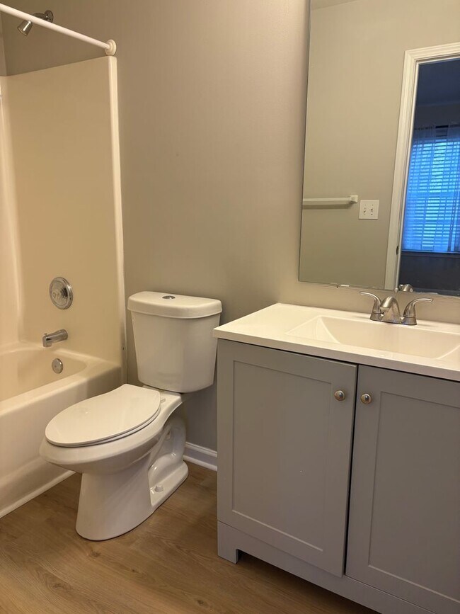 Building Photo - 2224 Winthrop Chase Dr