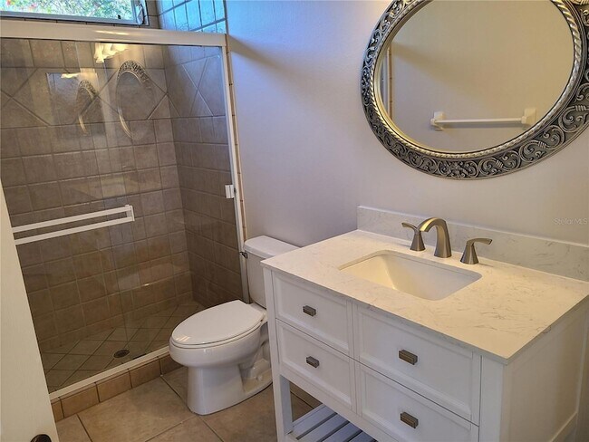 Building Photo - 9996 Cherry Hills Ave Cir