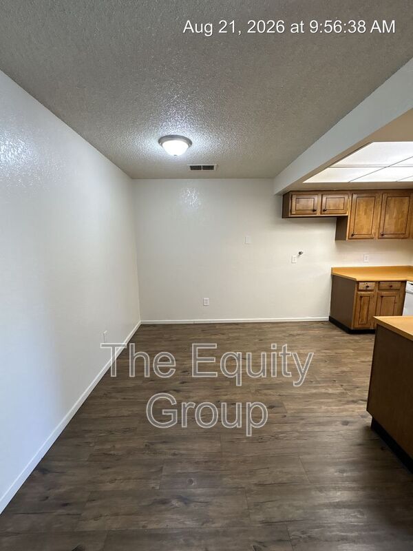 Building Photo - 3533 S County Center Dr