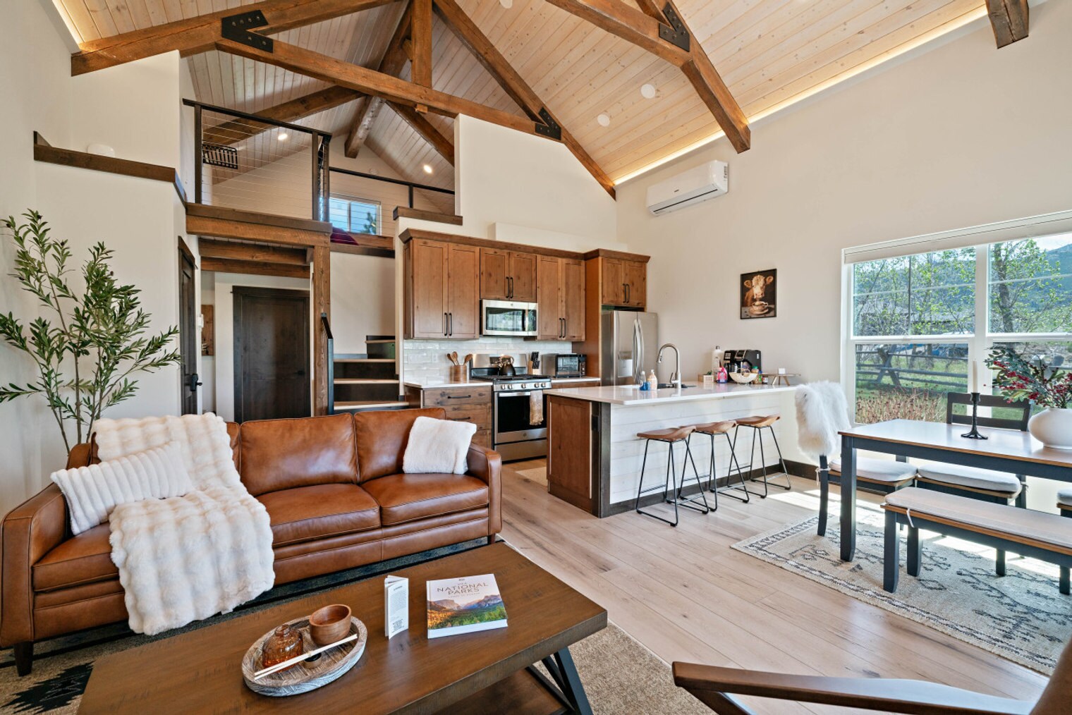 Building Photo - 17448 Wilson Creek Rd