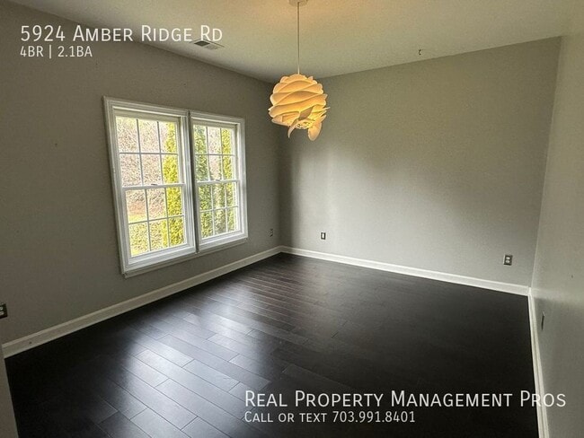 Building Photo - 5924 Amber Ridge Rd