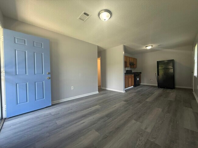 Building Photo - 1156 Fields Rd