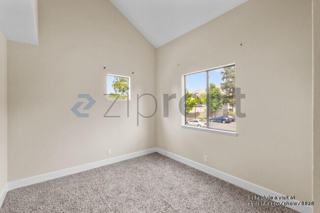 Building Photo - 454 Bolinger Common