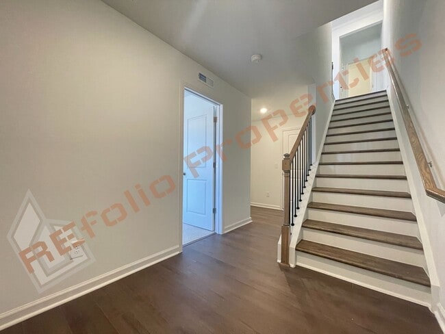 Building Photo - 813 Basswood Gln Trl